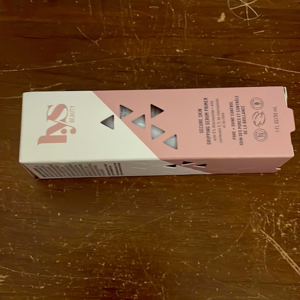 LYS beauty Secure skin gripping serum primer